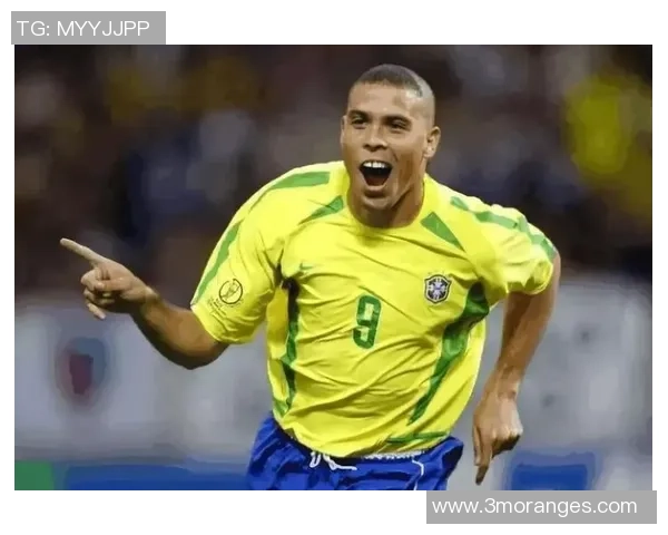 足球巨星化身街头高手与路人展开即兴欢乐足球对决秀